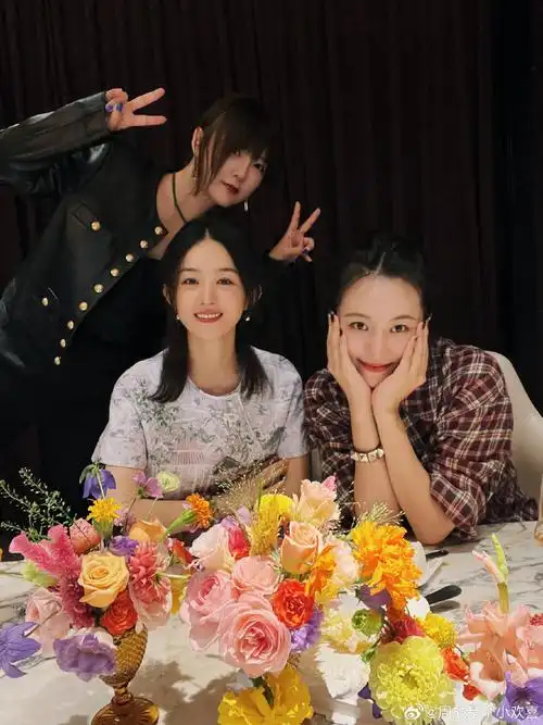 周放赵丽颖十三年的友谊##赵丽颖1016生日快乐