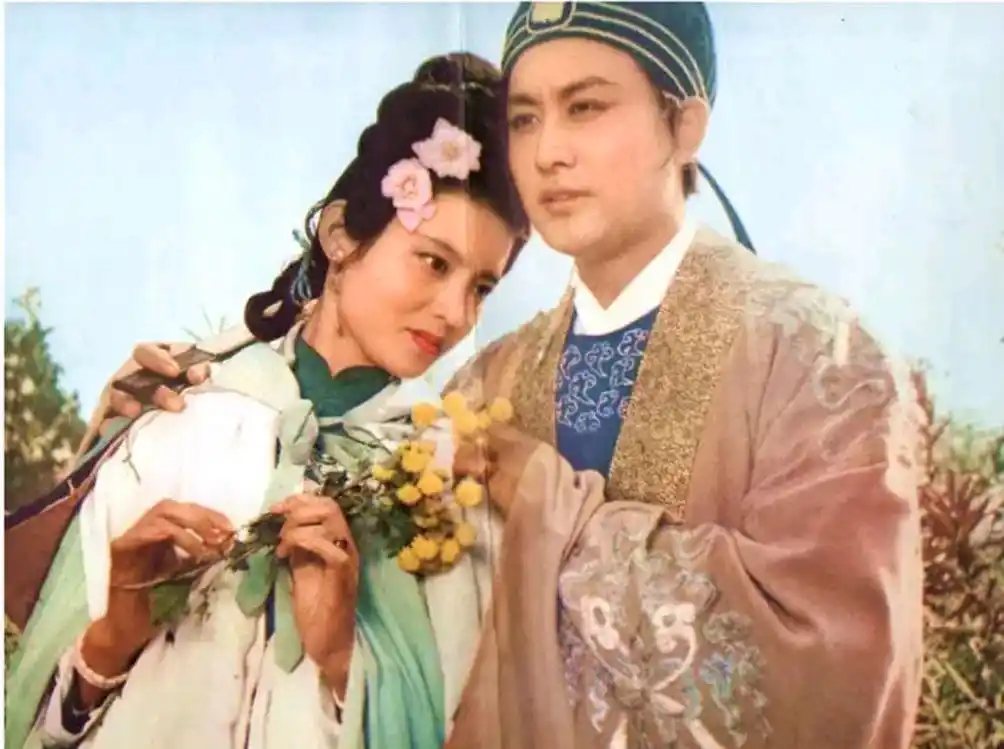 换个角度来看杜十娘怒沉百宝箱