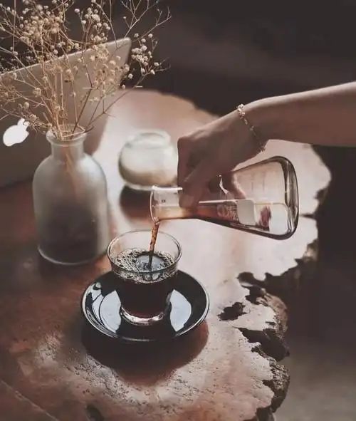 你为什么会在深夜喝咖啡?