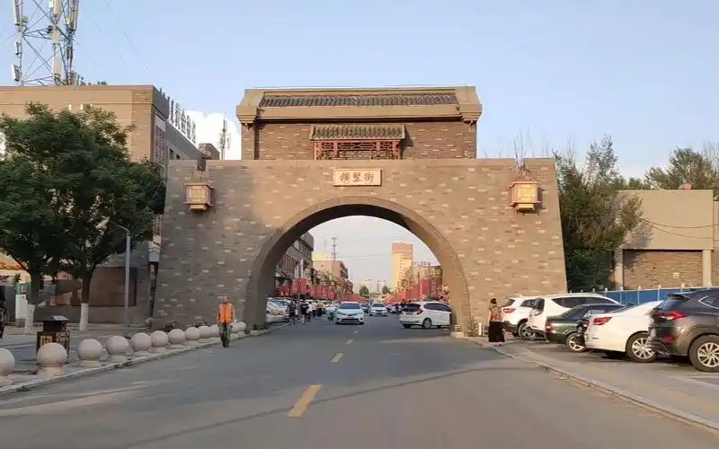 实拍内蒙古包头市九原区横竖街东西走向去看看里面建设的怎么样