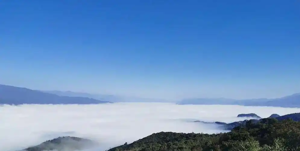 碧蓝的天空万里无云