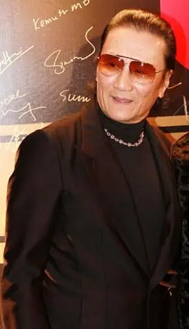 谢贤转口风支持儿子霆锋 不知两个孙子所在