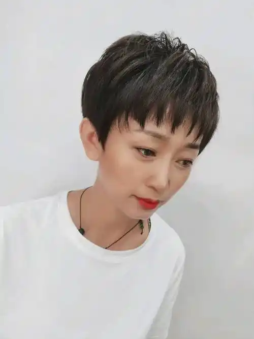 高质量女发30款,有长有短任你选,别再让发型落伍了