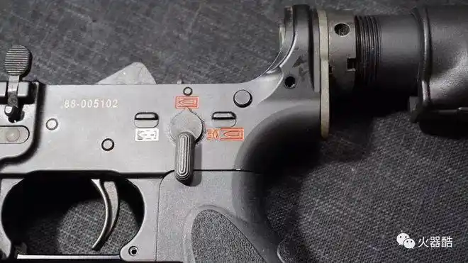 非暴力强拆北美枪友马克对hk416mg36的拆解解析