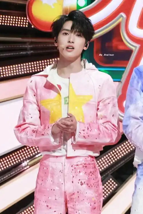 严浩翔 音符奏响人生信条##严浩翔湖南卫视元宵喜乐会