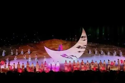大型沙漠实景演出《敦煌盛典》正式复演_腾讯新闻