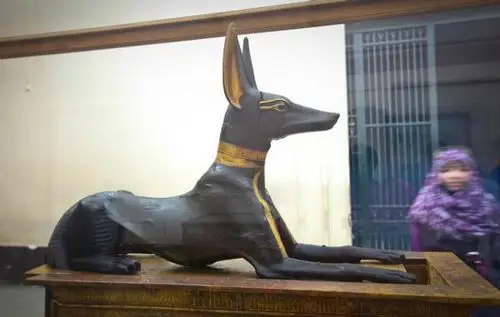 研发人员利用"年假"走访埃及博物馆