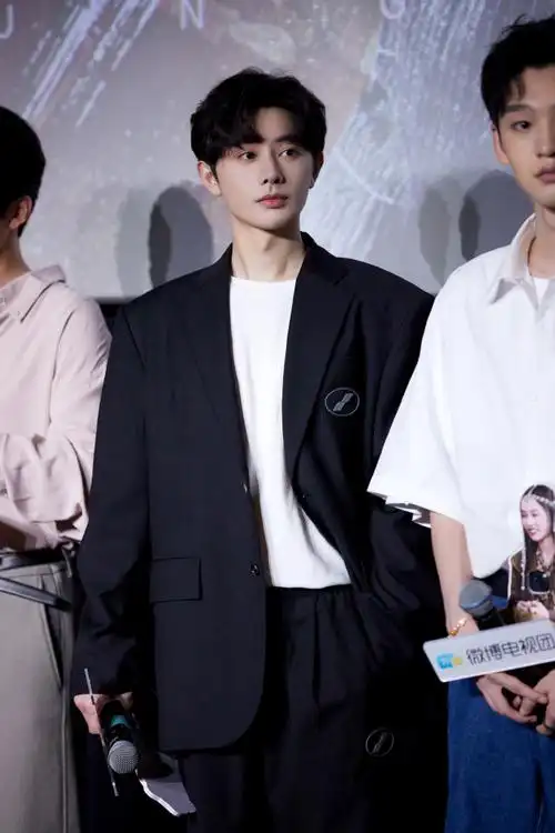 王佑硕超话#佑见面了王宽#热血集结,少年再聚.