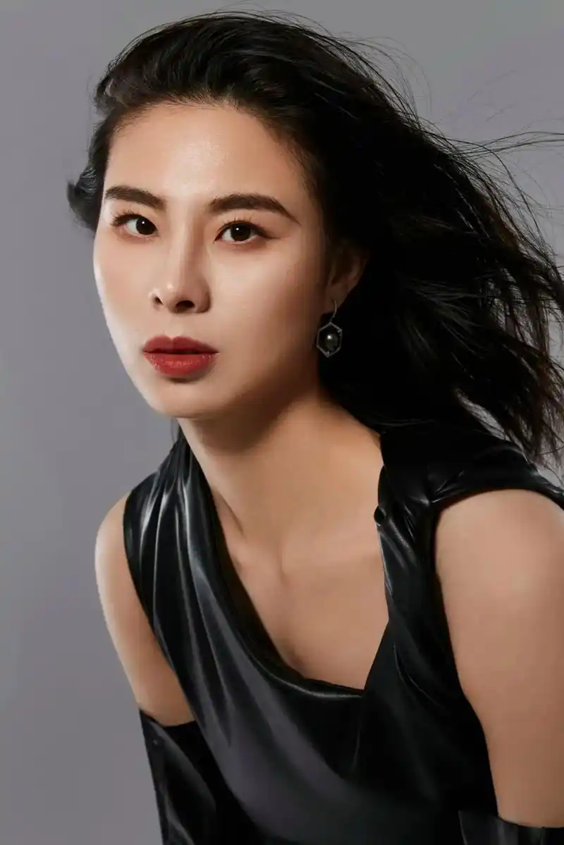 王思雨,1995年10月16日出生于山东省烟台市海阳