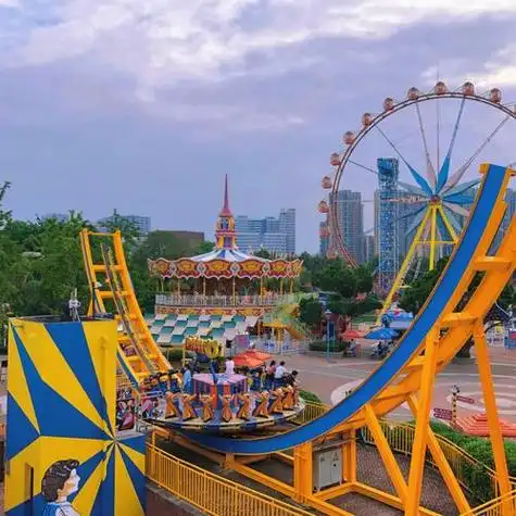 成都欢乐世界游乐园3. 成都青城山景区(图片来源网络,侵删)4.