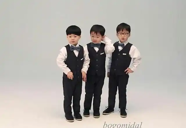 果然是撒娇高手,这么小就会这样笑呵呵的了