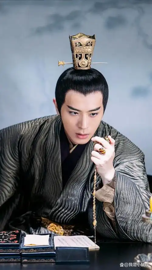 徐开骋的另一部古装剧人设同样出彩,那就是和赵露思合作的《国子监来