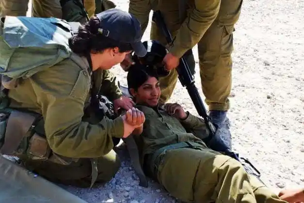 印度女兵入伍体检有一项检查太尴尬女性直呼难为情