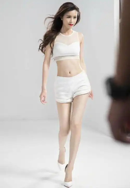 你可能感兴趣的文章文咏珊三围身高以及大尺度图片等资料只为遇见你的