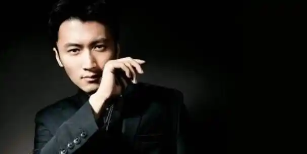 "隐藏"34年,父亲竟是陈道明,不靠父母不炒作还是那么优秀_观众_康熙