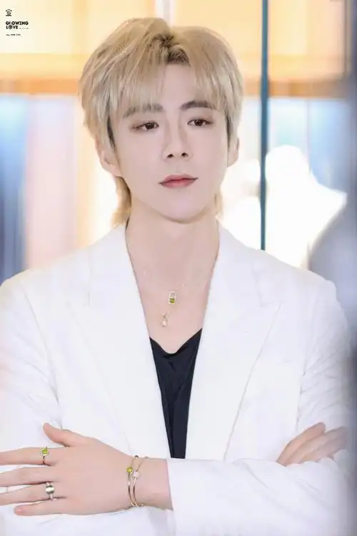 摩登兄弟超话#刘宇宁宝曼兰朵品牌大使#/20230724  上海宝曼兰朵活动