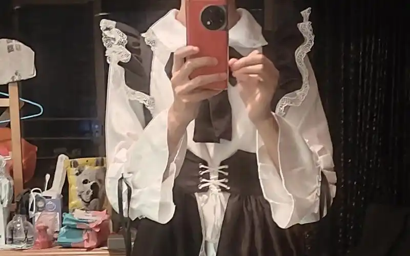 且穿个女装混个任务