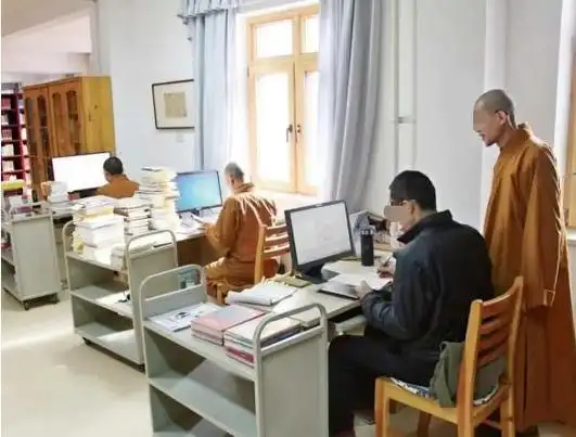 清华博士出家当和尚,父母下跪哀求仍不为所动,16年过去,他后悔了吗?