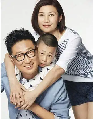 剧中饰演夫妻,现实中也是夫妻的明星,而其中一对太低调