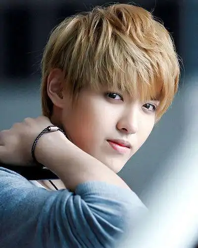 "致青春2"开机 吴亦凡乖巧发型化身校园正太【5】