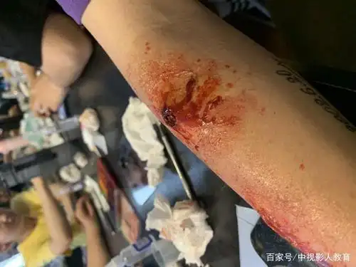 北京化妆培训学校-影视化妆特效枪伤,简单化妆-中视影人