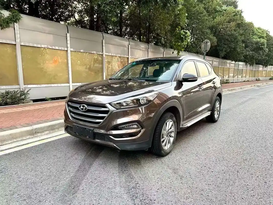 16年现代途胜,1.6t自动天窗高配,7.2万公里 - 抖音