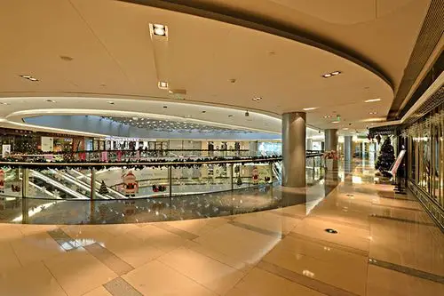 商场内景