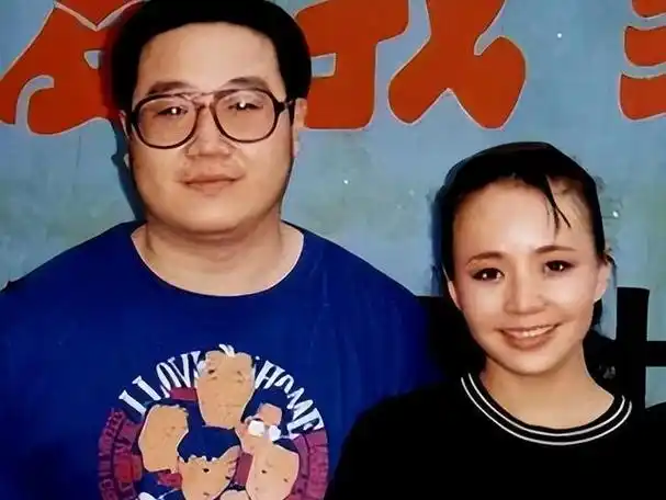 梁欢靠自己的"才华"迷倒了英达,结婚26年,日子真是说不清楚