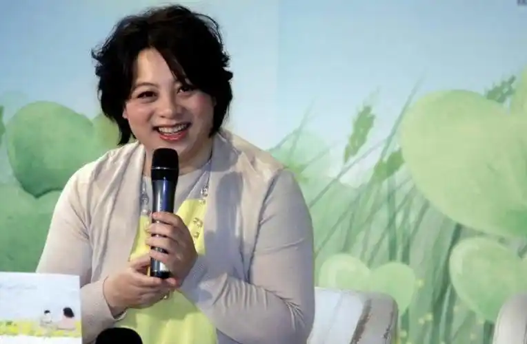 作家六六容忍丈夫出轨5年,离婚一周又恋爱,直言:我离不开男人