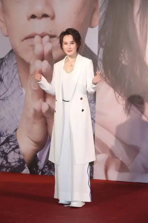 组图:金像奖颁奖典礼红毯 群星云集星光璀璨