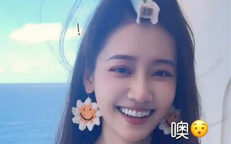 【郑湫泓】最新视频已上线,快来围观!