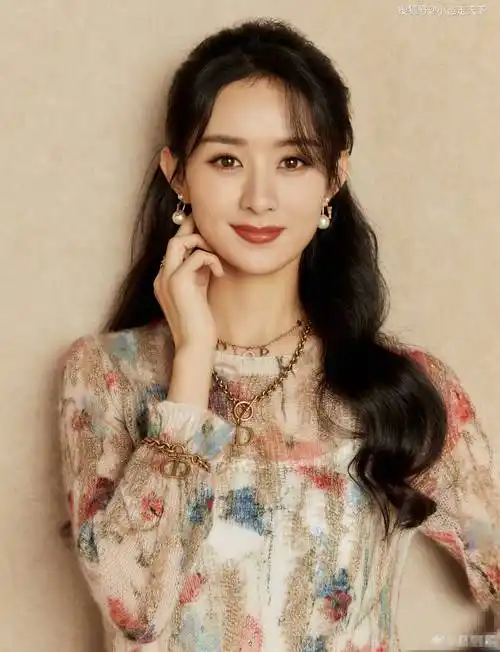 赵丽颖酷酷甜美笑容照片合集