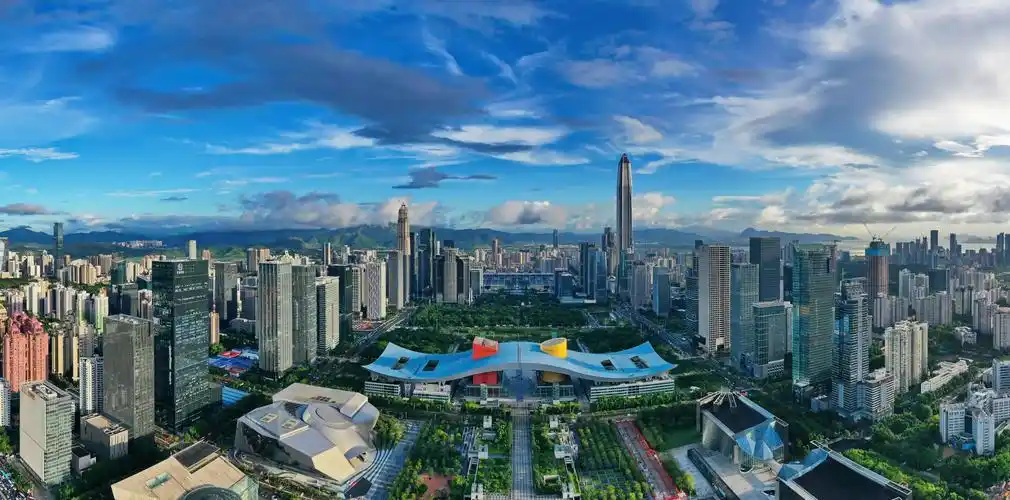 航拍深圳市市民中心