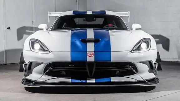 道奇蝰蛇实车很有性能范