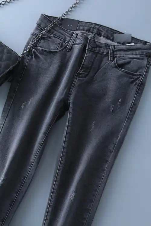 水洗烟灰色牛仔裤百搭显瘦小脚裤