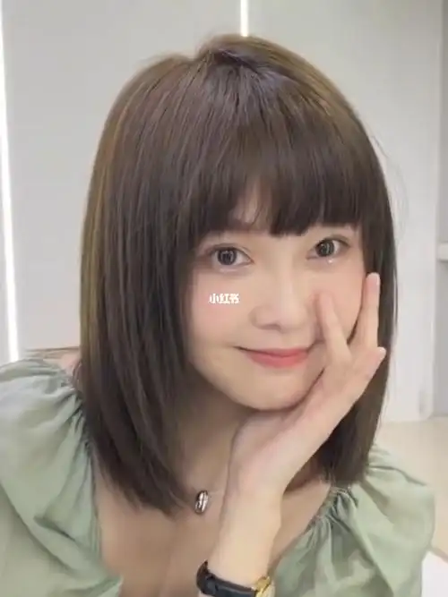 斩男发型 圆脸女生必备减龄锁骨发 显脸小 2021最97减龄锁骨发发型