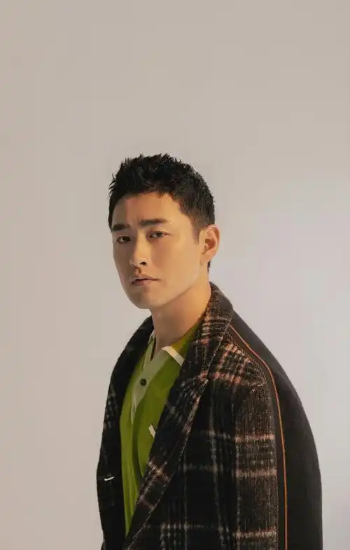 王彦霖酷帅养眼写真图片39