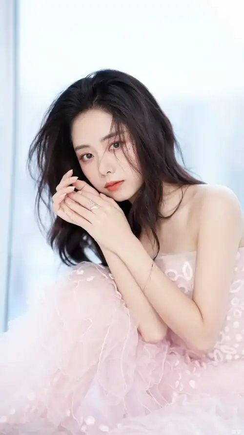 性感美女明星谭松韵妩媚诱惑写真图片