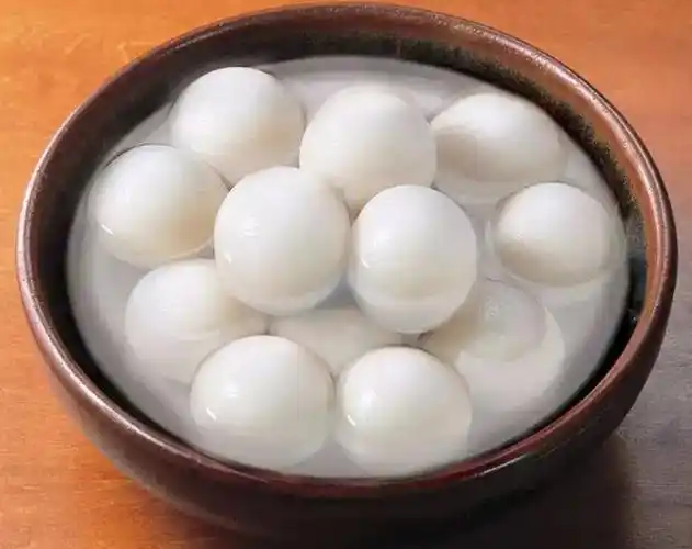 毕节汤圆是贵州毕节的一道著名小吃,这里的汤圆之所以出名,[bai]主要