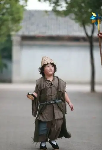 爸爸去哪儿 胖轩变小乞丐依然笑容满面