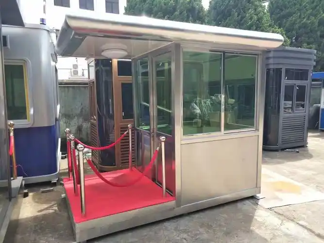 士兵站岗岗亭户外简约不锈钢岗亭保安站岗岗亭可移动定制