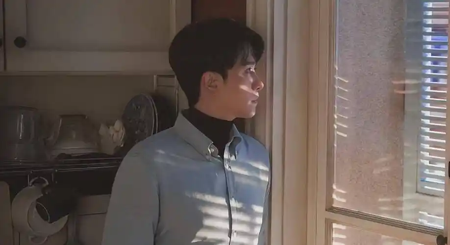 刘亦菲与彭冠英吻戏,男方太投入亲出声音引热议,观众:好变态啊_黄一梅