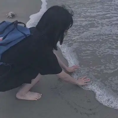 初中女学生背影头像,女生头像图片-回车桌面