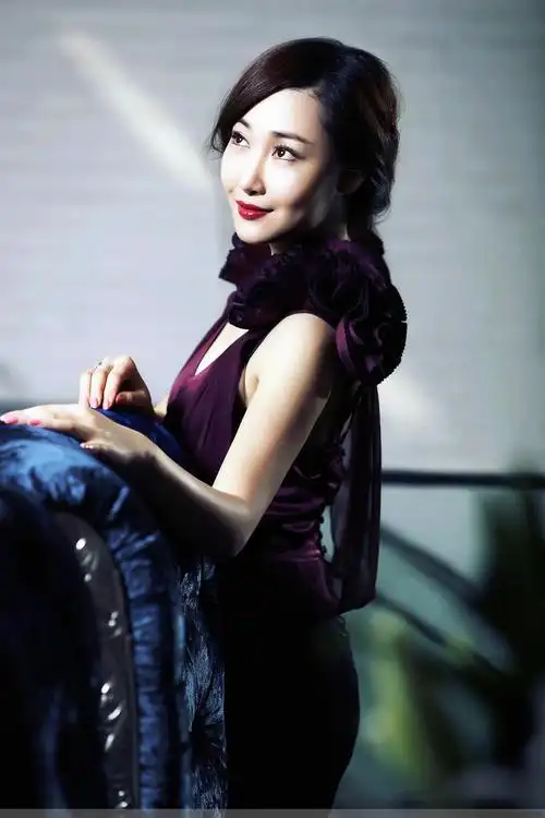 【转载】性感迷离 买红妹