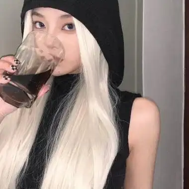 ins风甜酷辣妹女生头像真人图片