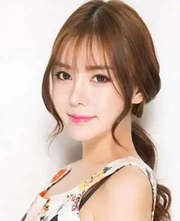 韩式斜刘海女生发型甜美显清新淑女风