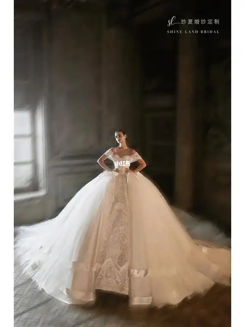 极简婚纱天花板细节十足且自带高级感01