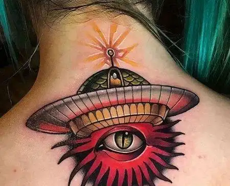 new school后背眼睛飞碟纹身图案