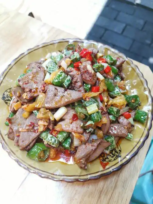 打卡网红餐馆麻辣风