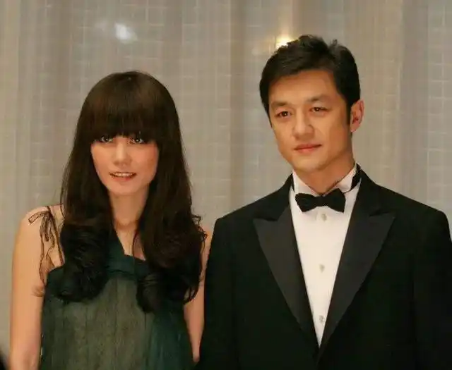 李亚鹏年轻时候真帅,怪不得女友不是模特就是影后,前妻还是天后|周迅